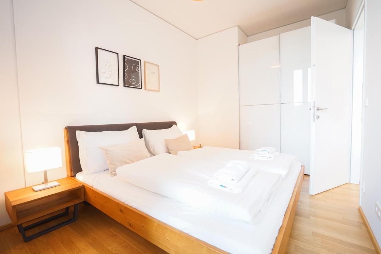 Suite In High-Rise On The Danube Vienna Exterior photo